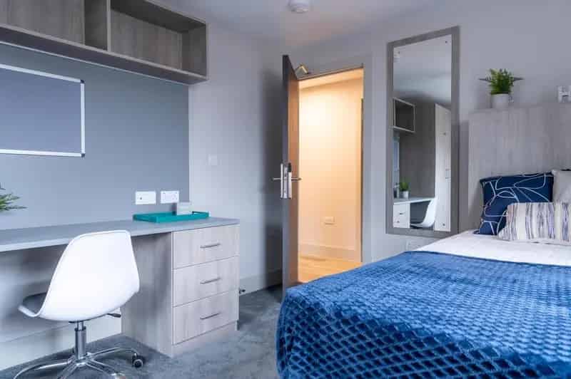 2 Bedroom Flat to Rent for Young Professionals and Students