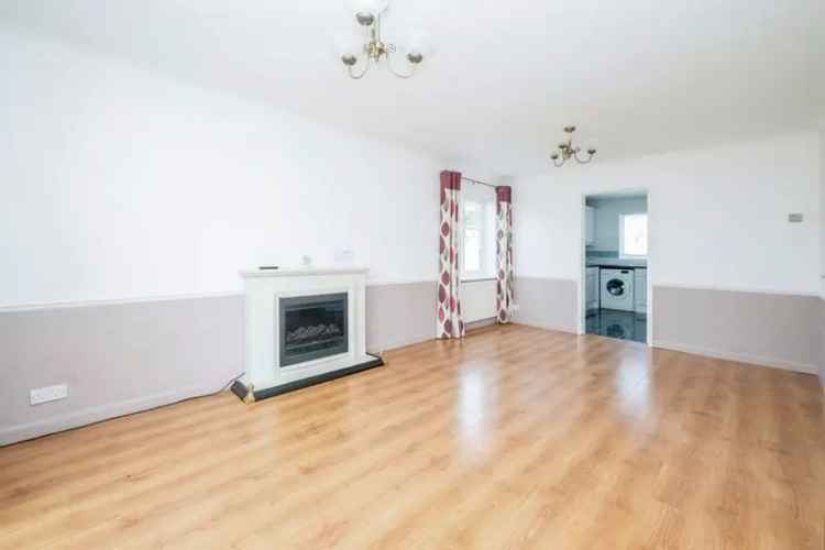 3 Bed Detached Bungalow Hopton On Sea Large Garden Garage Driveway