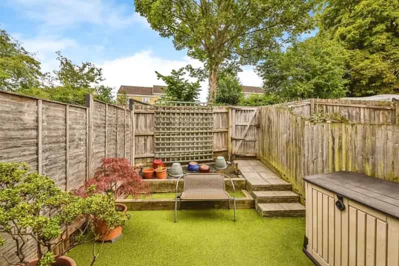 Modern 2-Bed House in Frome with En-Suites and Garden