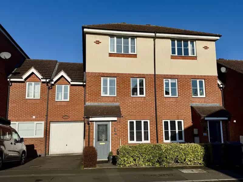 4 Bedroom Terraced House for Sale