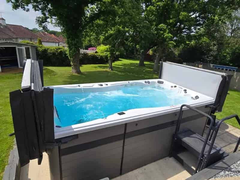 6 Bed Detached House For Sale