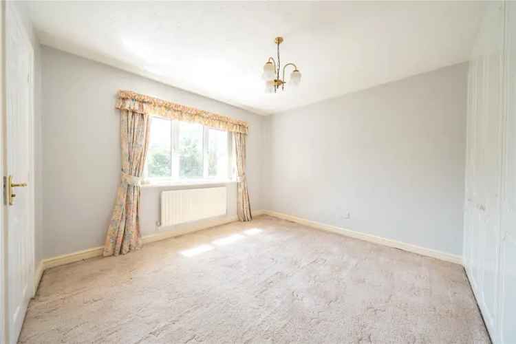 House For Sale in Leeds, England