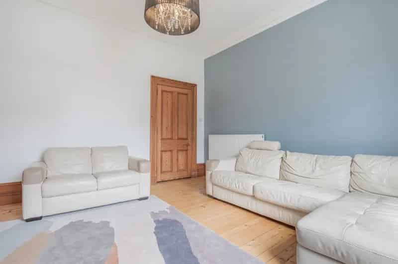 3 Bedroom Flat To Rent Available August 8 2025
