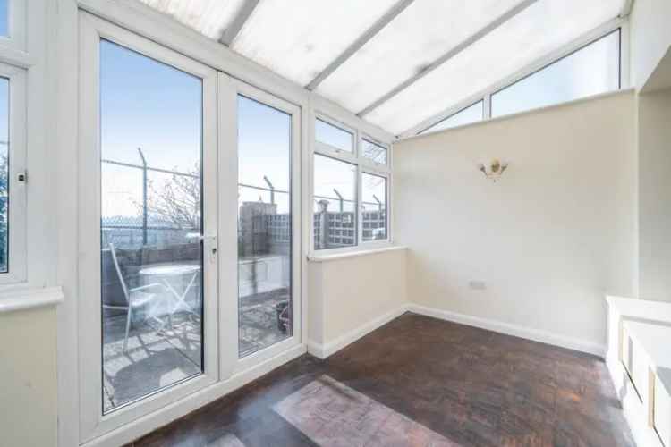 Recently Decorated Terraced House in Northfields Ealing with Garden and Garage