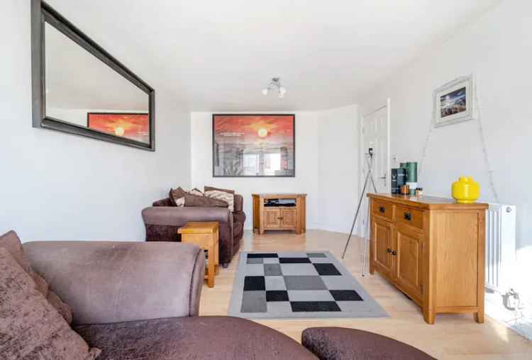 2 Bedroom Flat for Sale - Sturminster Lodge