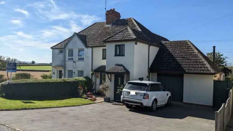 3 Bedroom Semi Detached House Rous Lench Worcestershire