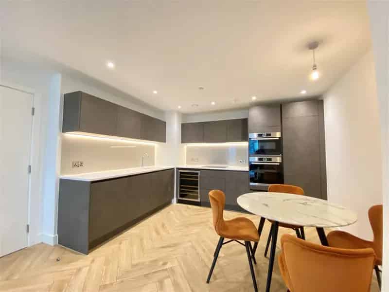 2 Bedroom Apartment Manchester City Center Investors Only