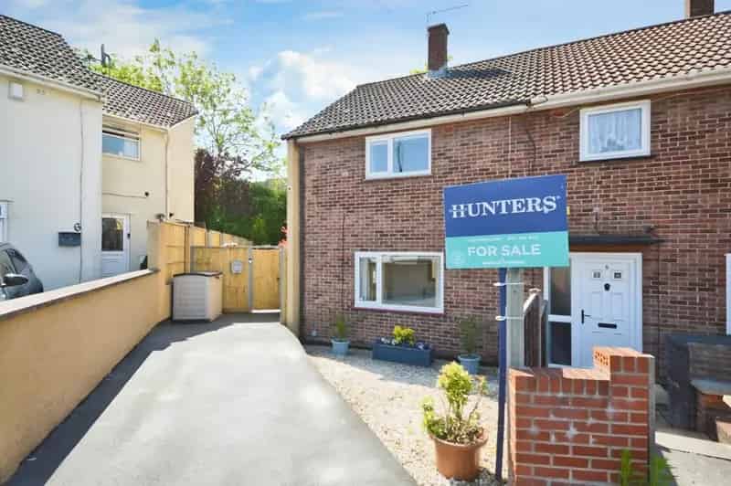 2 Bedroom House For Sale Near Public Transport