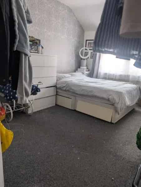 Lovely 2 Bedroom Cottage Near Great Schools