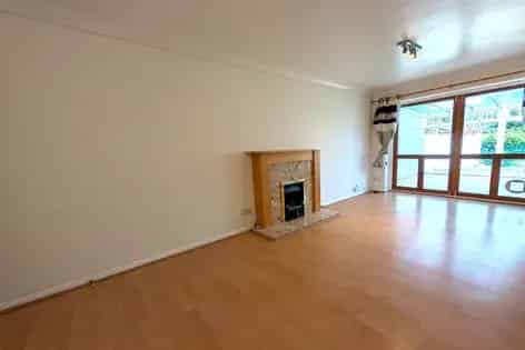 3 Bed Semi-Detached House Shirley Southampton Integral Garage Conservatory