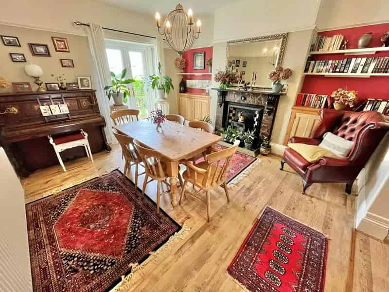 Saltash Period Property Freehold 4 Beds