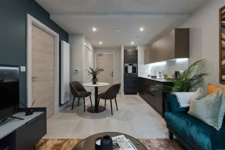 Luxury Apartment with Modern Amenities and Panoramic City Views