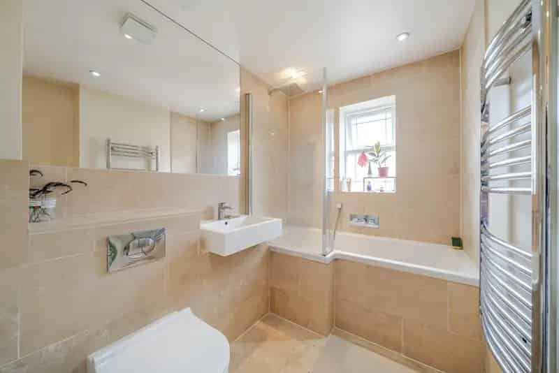 Flat For Sale , London, England
