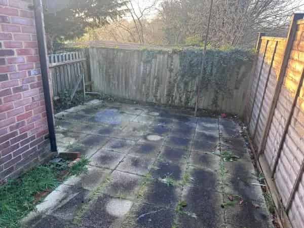House near Pangbourne Train Station
