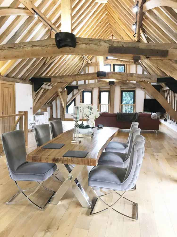 4 Bedroom Barn Conversion House to Rent