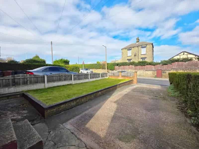 2 Bed Semi-Detached House For Sale