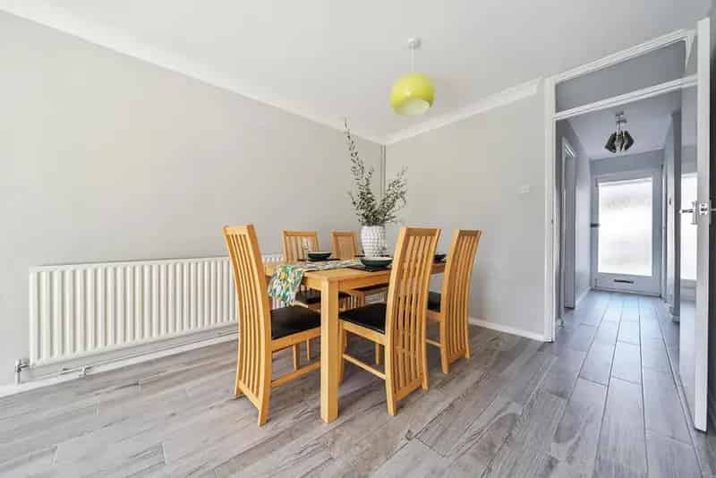 Two Double Bedroom House Near Hayes Schools and Village Amenities
