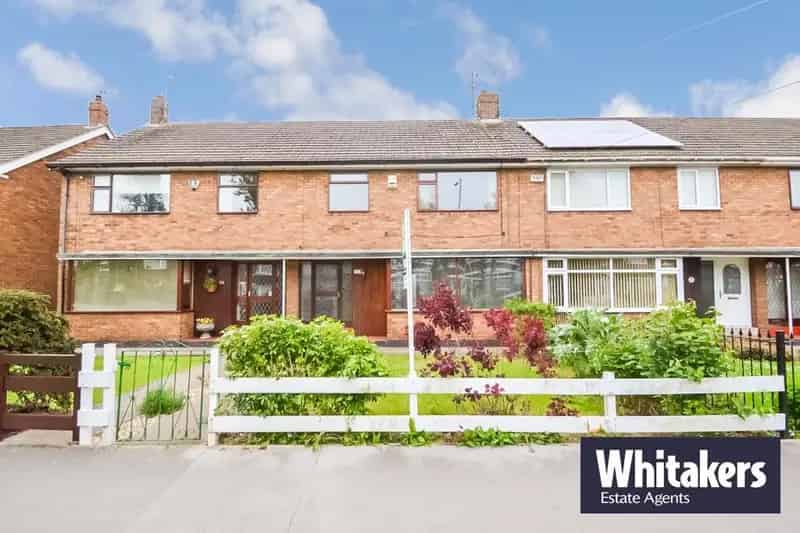 3 Bedroom Terraced House to Rent Malet Lambert Area