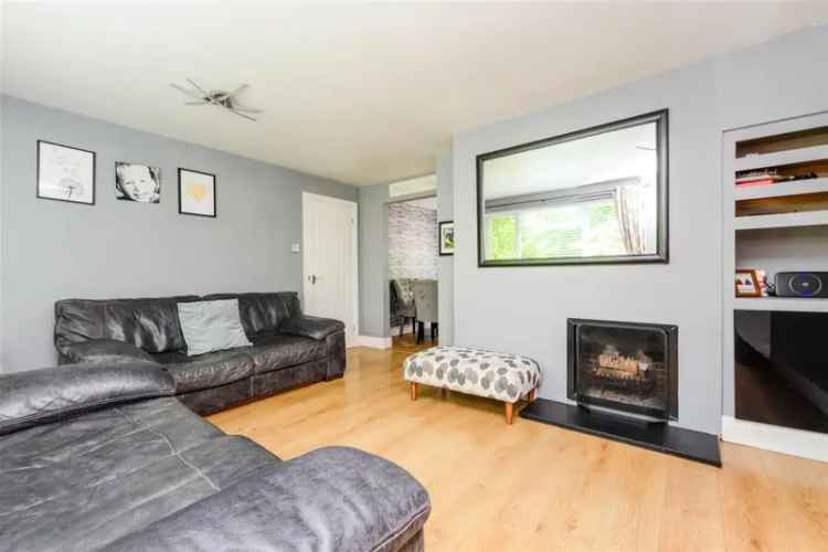 4 Bedroom Terraced House for Sale Near Trosley Country Park