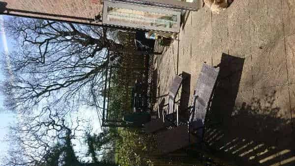 Large 4 5 Bedroom Family Home Cranleigh New Carpets Large Garden