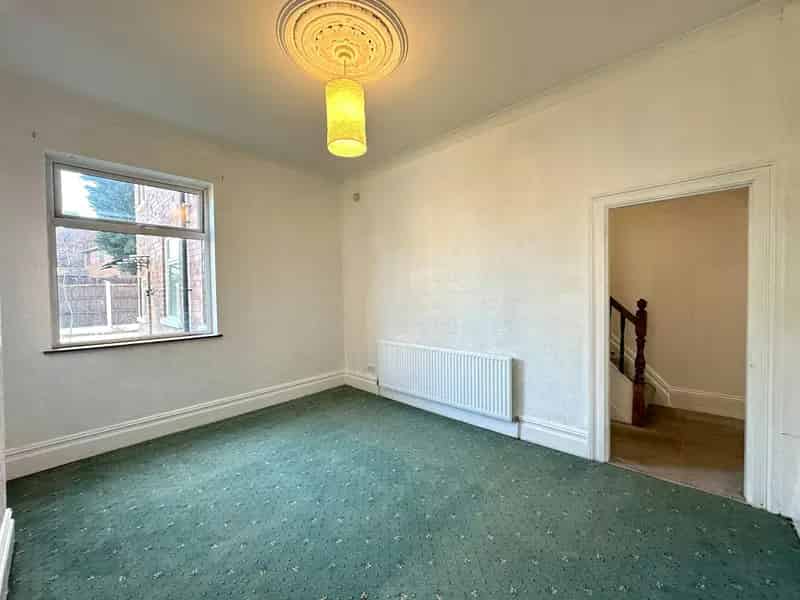 Spacious 3-Bed Victorian House Wolverhampton