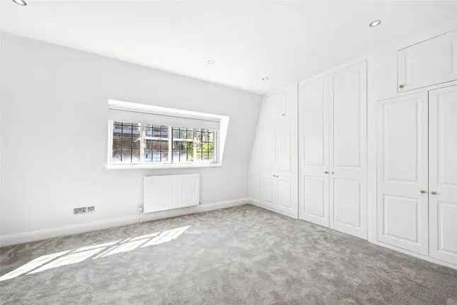 Terraced house to rent in Thurloe Close, London SW7