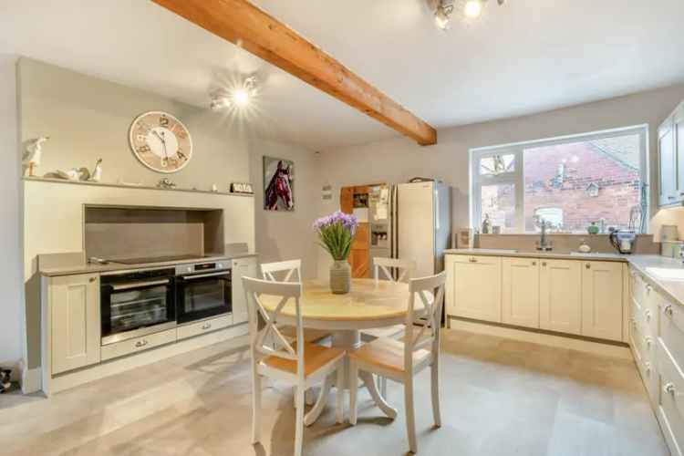4 Bedroom Detached House with Stables and Annex Potential