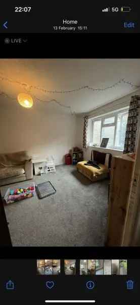 Bungalow For Rent in Frome, England