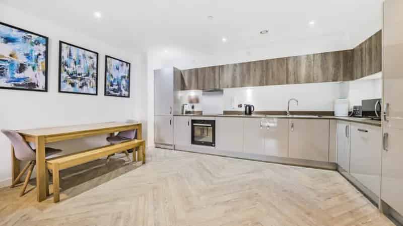 2 Double Bedroom Apartment Wandsworth Large Balcony