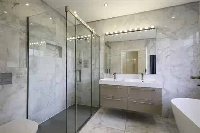 Semi Detached House for Sale in Ealing W5