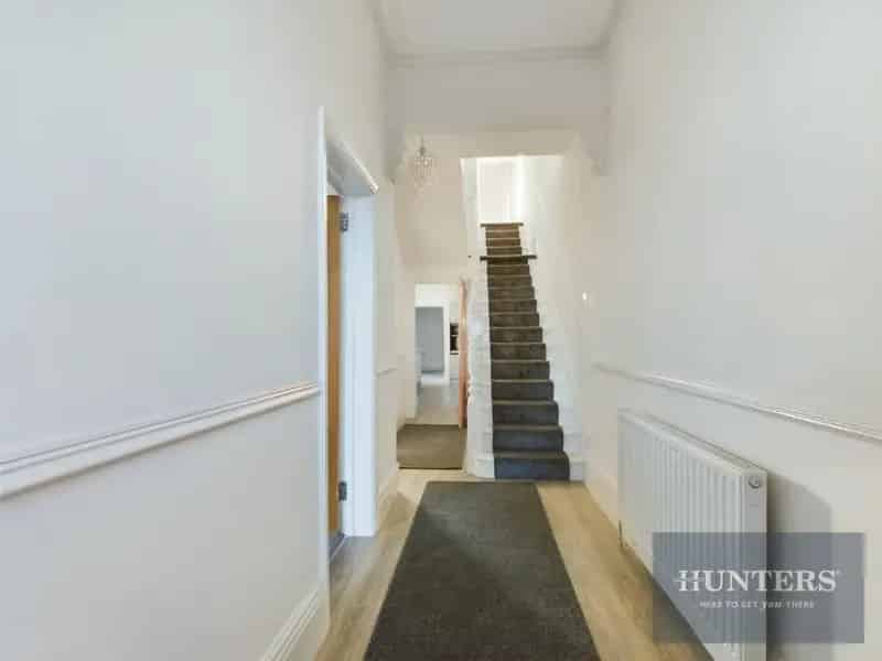 4 Bedroom End Terrace House For Sale