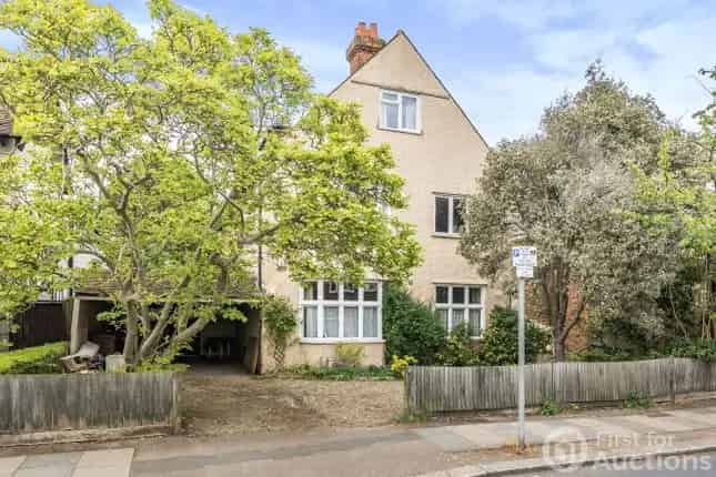 Seven Bedroom Detached House Wimbledon Village - Auction