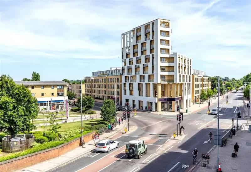 3 Bedroom Apartment to Rent in Cambridge
