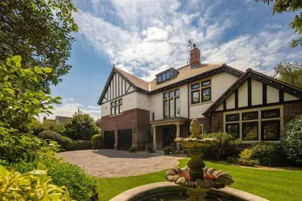 Luxury Arts & Crafts Family Home For Sale