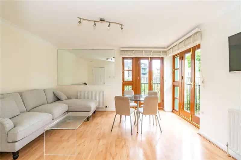 2 Bedroom Apartment to Rent near Edinburgh City Centre