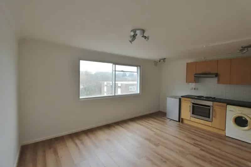 1 Bedroom Apartment House to Rent