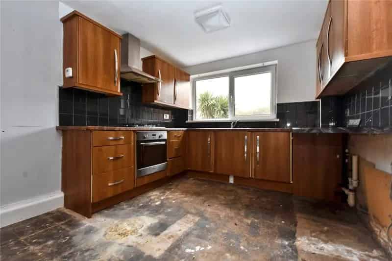 3 Bed Terrace House For Sale