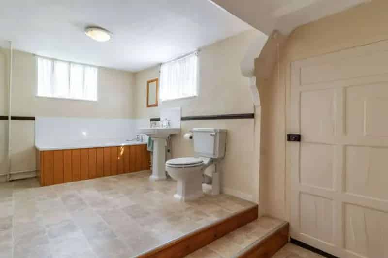 Landmark 16th Century Farmhouse 25 Acres Farm Buildings Grade II Listed