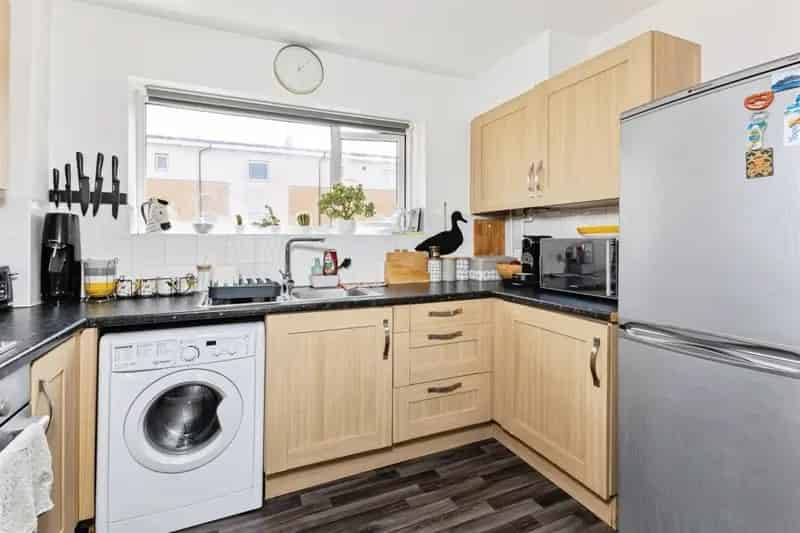Two Bedroom Apartment Kennet Island Reading