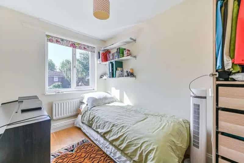 3 Bed Townhouse near Heathbrook Park  - Family Home
