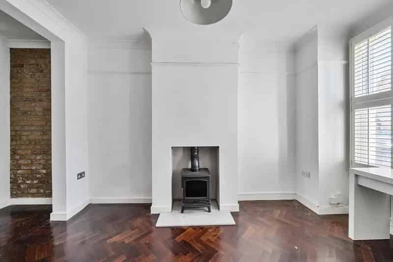 2 Bedroom Freehold Period House For Sale