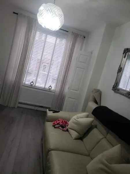 House For Rent in Sheffield, England