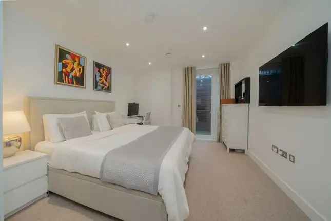 3 Double Bed Flat for Sale in London W9