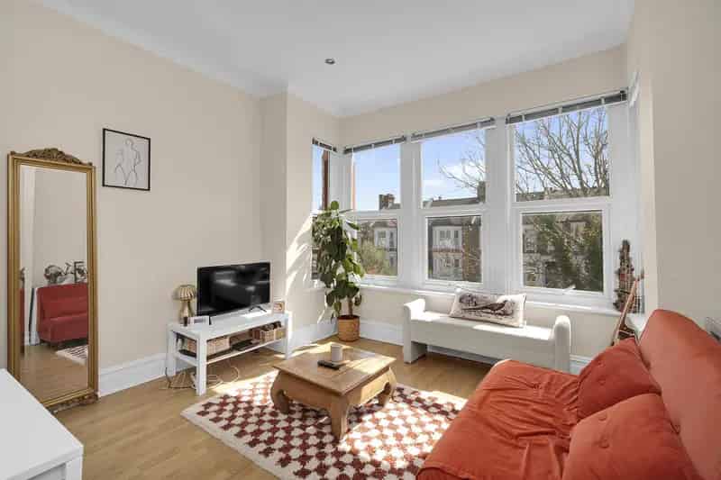 3 Bedroom Flat House to Rent Upper Leytonstone