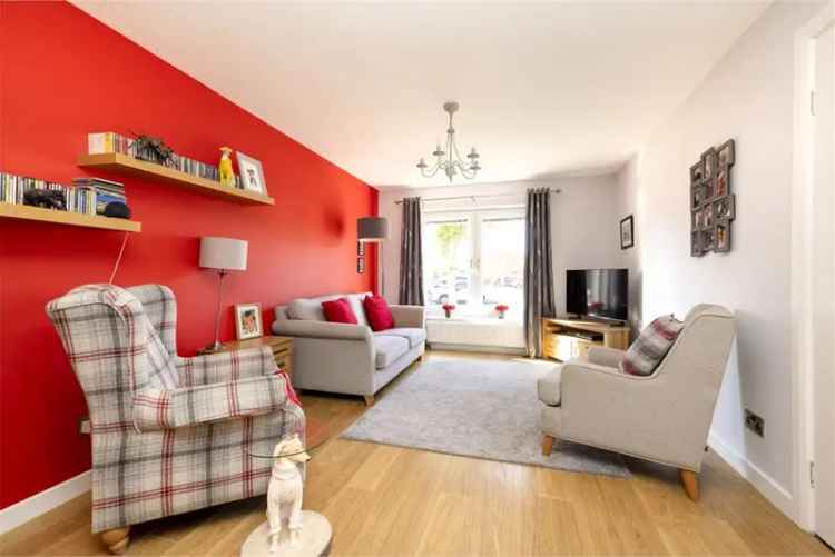 4 Bed Detached House with 2 Reception Rooms and Mature Gardens