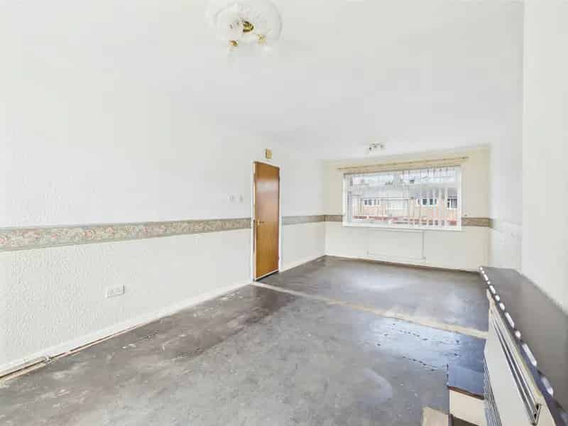 3-Bed Freehold House Near Sherdley Park