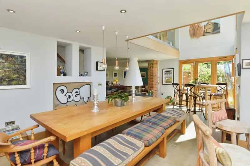 Luxury Barn Conversion Town Centre 4 Bed 4 Bath