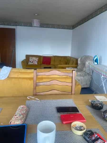 2 Bedroom 8th Floor Flat New Bath Transport Links