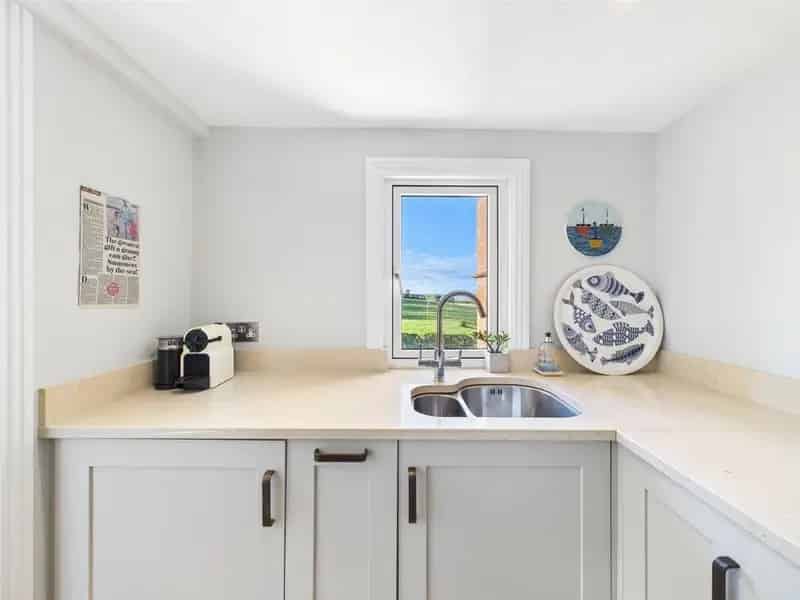 2 Bedroom Maisonette for Sale