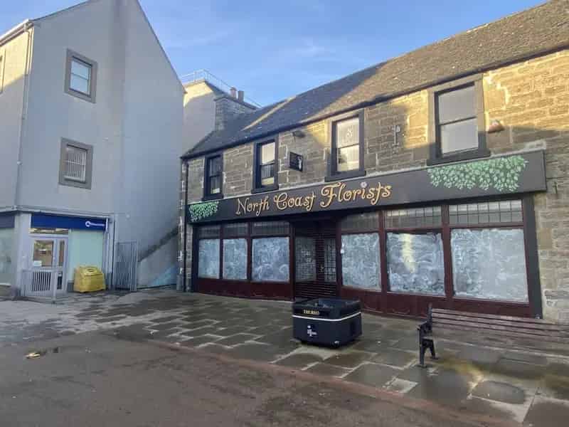 Retail Unit For Sale Ground and First Floor Large Double Frontage